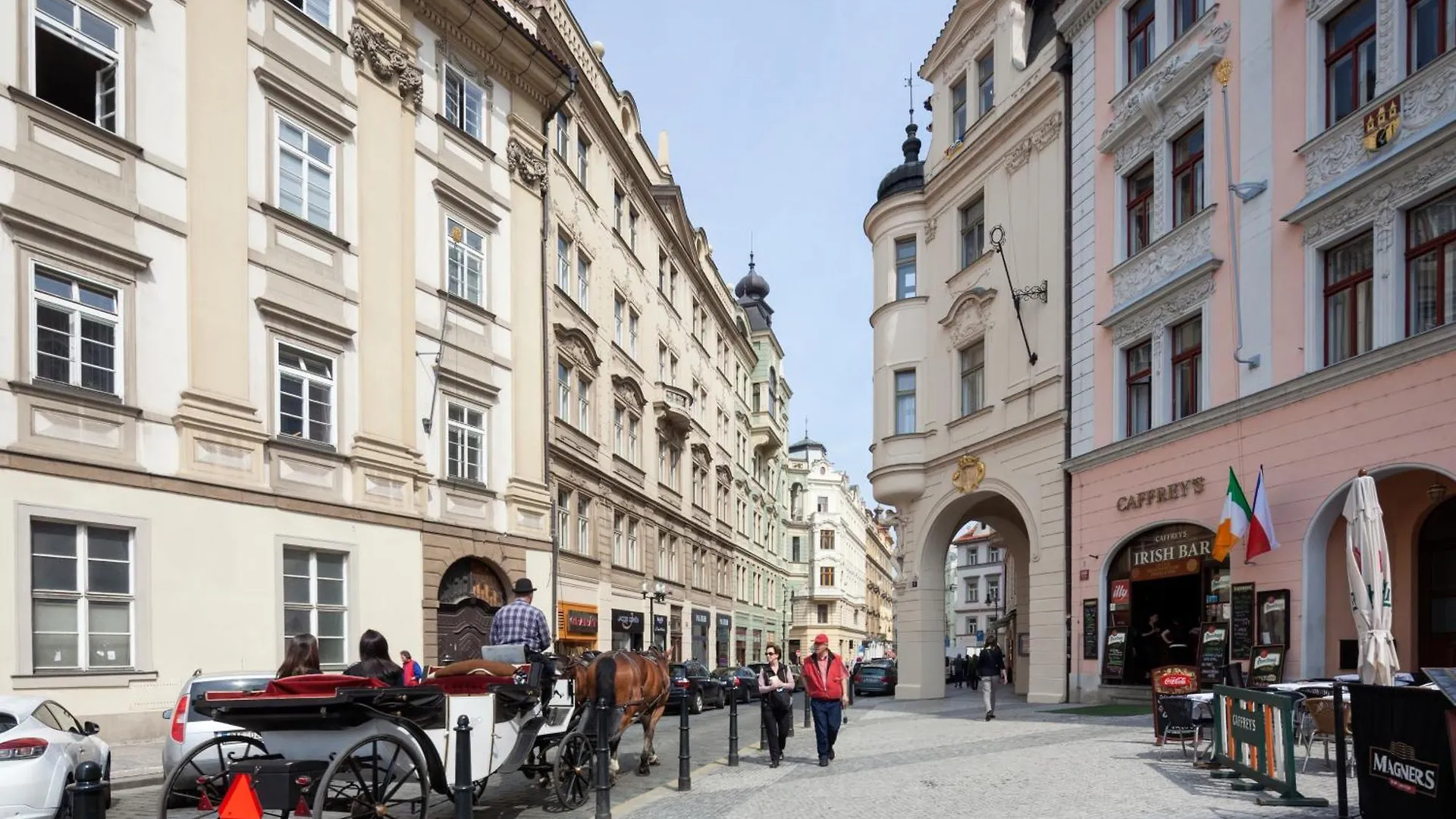 Old Town - 4 Room 2 Bathroom Apartment Prague 0*,  Czech Republic